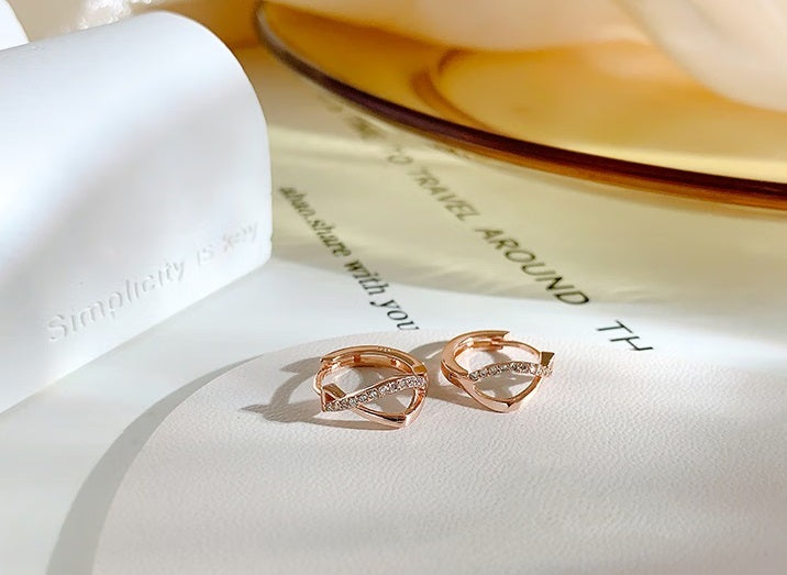 "14K Gold Plated Hoop Earrings, Sophisticated Design, Daily Wear, LK05"